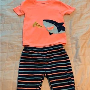 🦋 3 FOR $10 
Short set size 3T